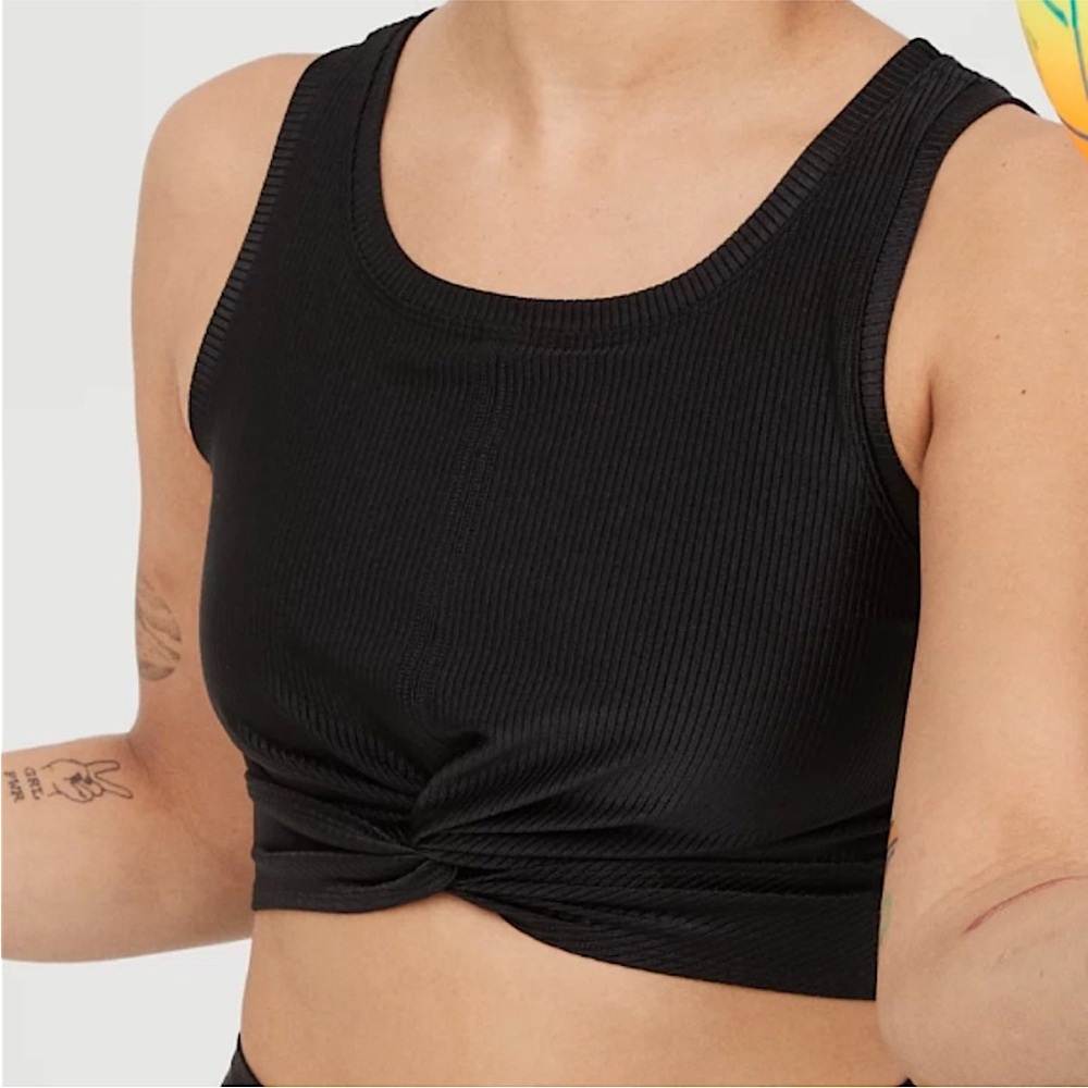 Aerie Offline Shine Twist Front Sports Bra in Black